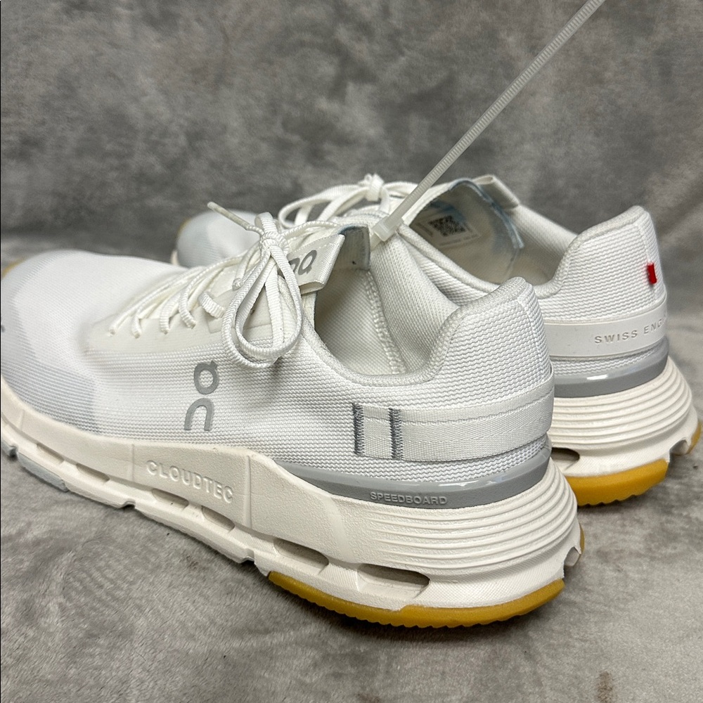 ON White Cloudnova 2 Sneakers Size 8 - Picture 4 of 9